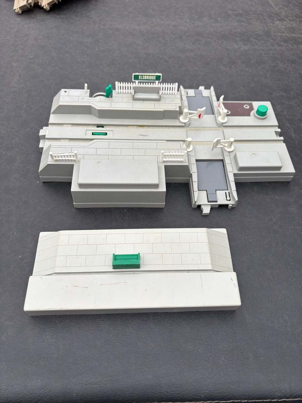 Thomas & Friends TOMY Trackmaster Elsbridge Station